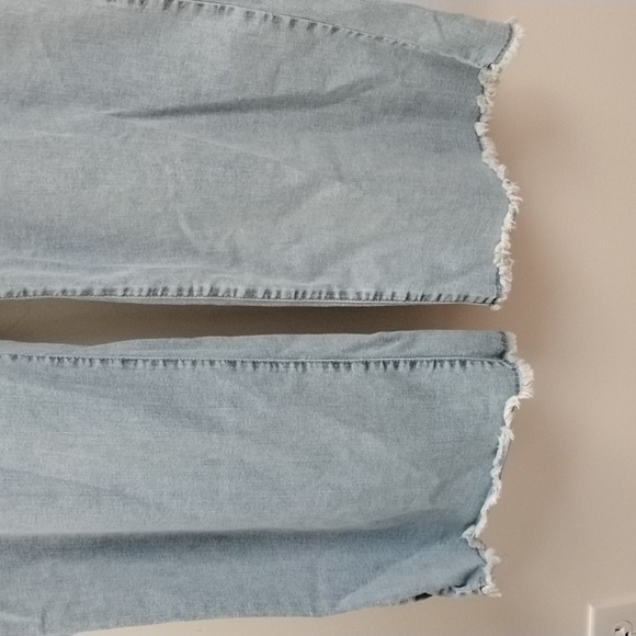 NYDJ Teresa Light Blue Wide Leg Frayed Comfy Denim Lift Tuck Technology Jeans - Picture 4 of 16